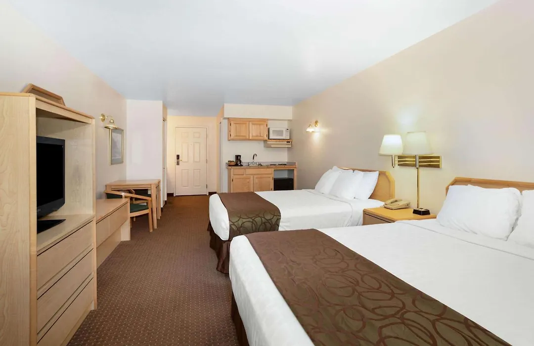 Inn At Lander, Travelodge By Wyndham-1