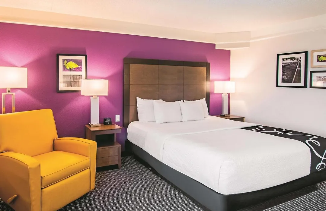 La Quinta By Wyndham Fort Worth City View-1