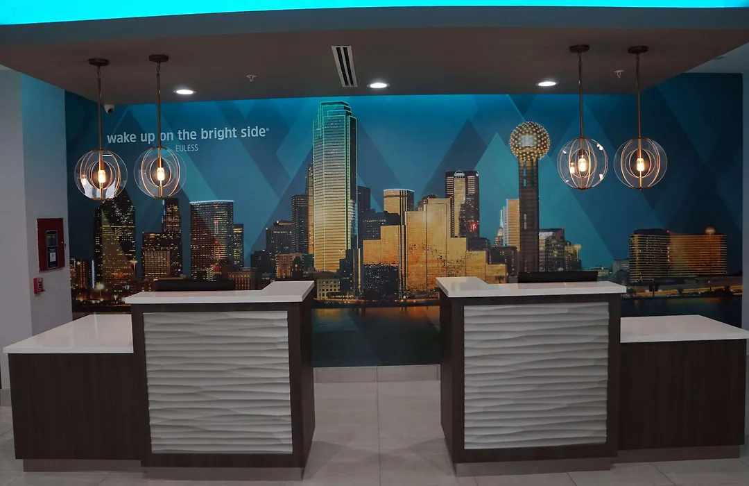 La Quinta Inn & Suites By Wyndham Dfw Airport West-Glade-1
