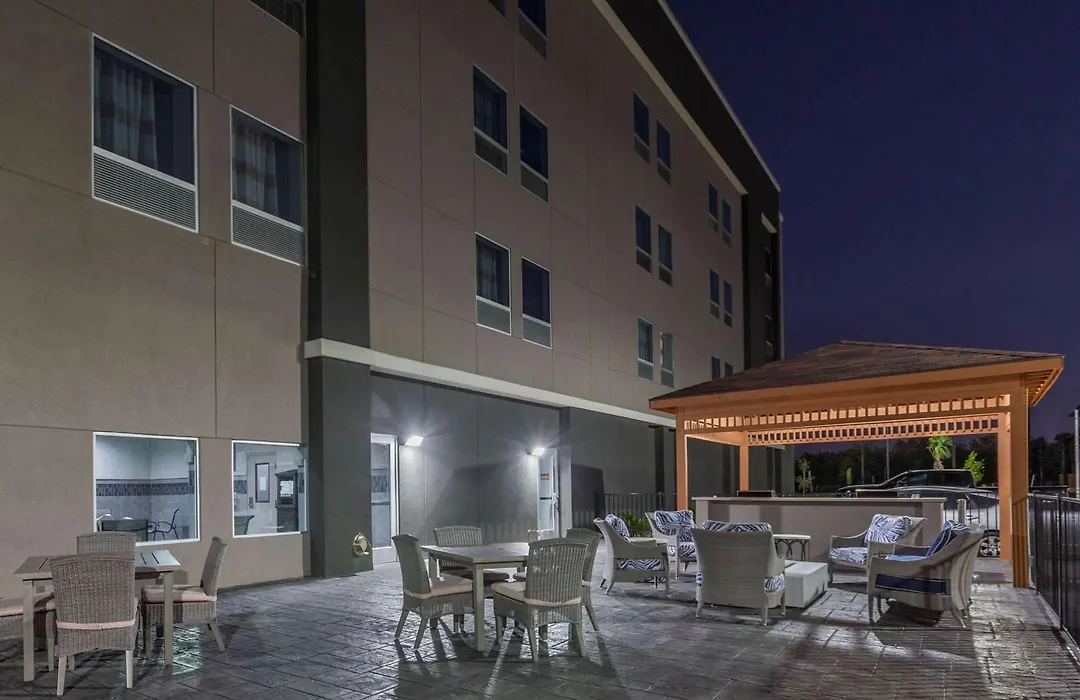 La Quinta By Wyndham Houston East At Sheldon Rd-1