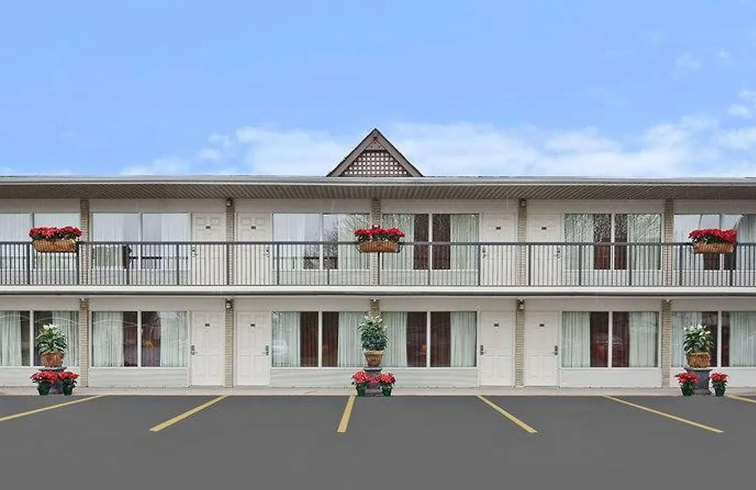 Days Inn By Wyndham Birch Run-1