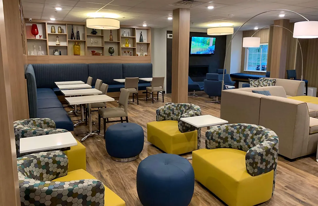 Microtel Inn & Suites By Wyndham Woodland Park-1