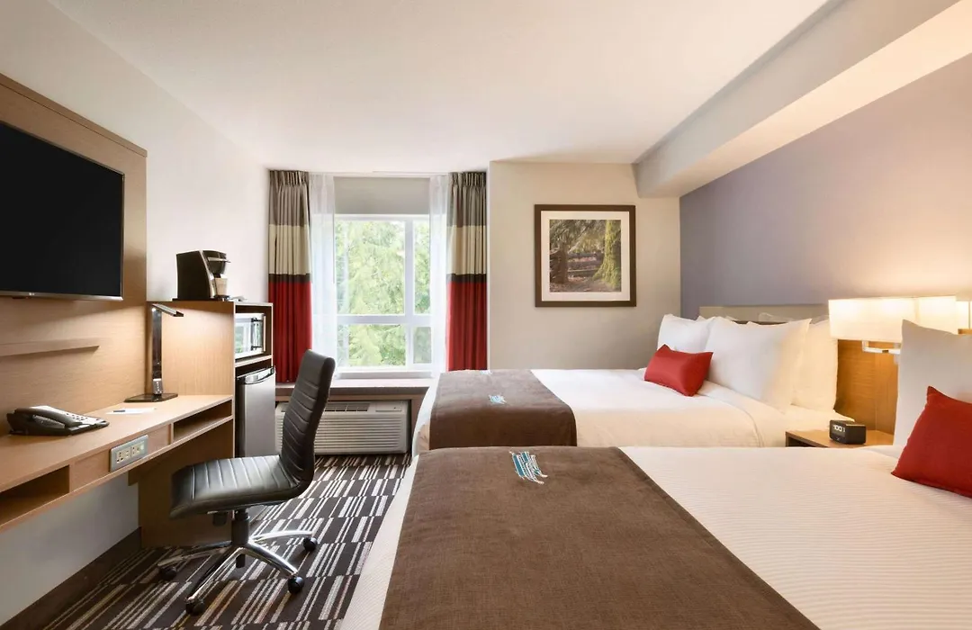 Microtel Inn & Suites By Wyndham Oyster Bay Ladysmith-1