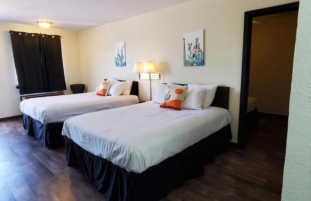 Cactus Inn And Suites-1