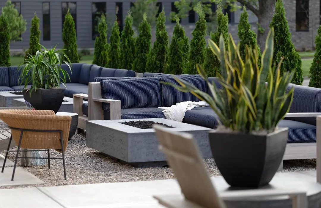 Elwood Hotel & Suites-1
