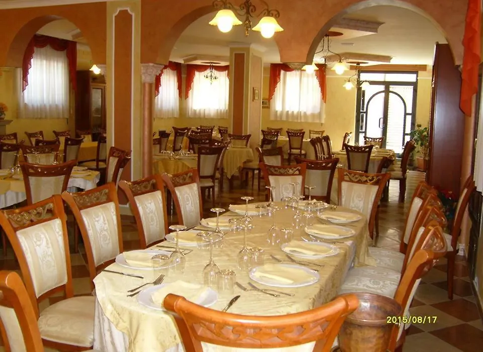 Hotel Ristorante Degli Amici-1