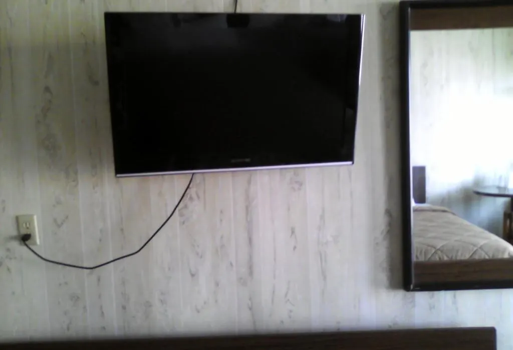Budget Inn-1