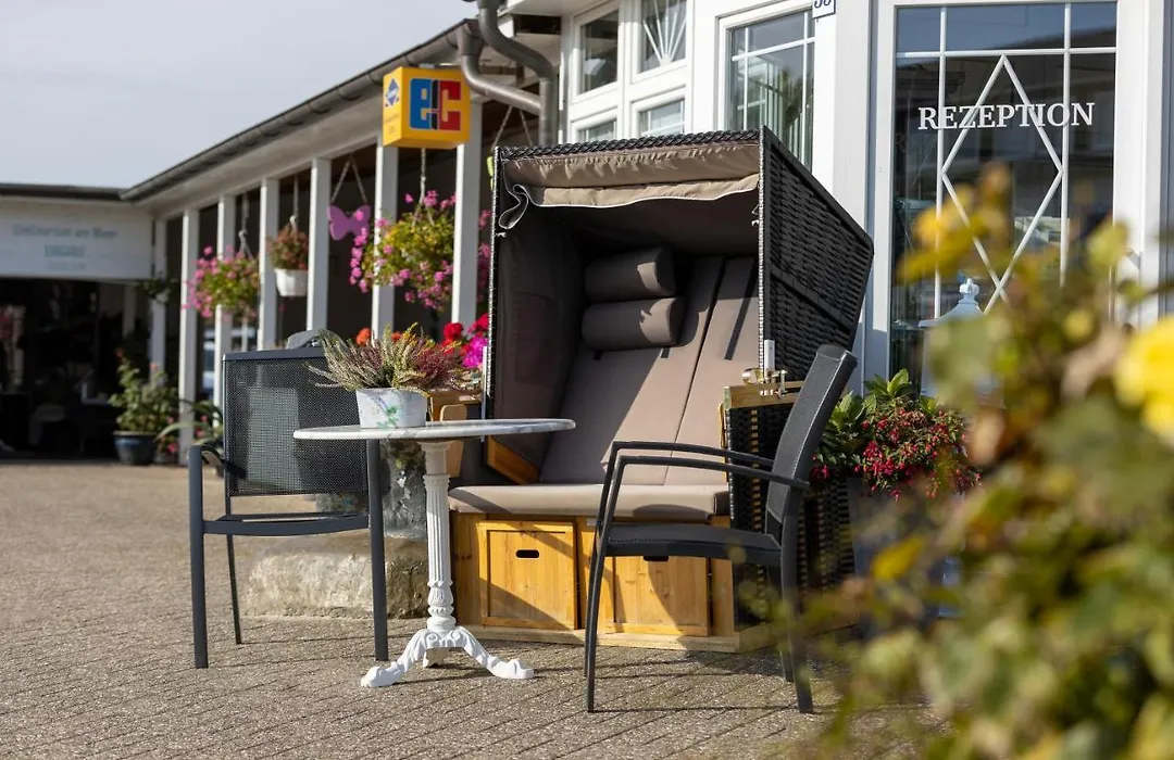 Familien- und Aparthotel Strandhof-1