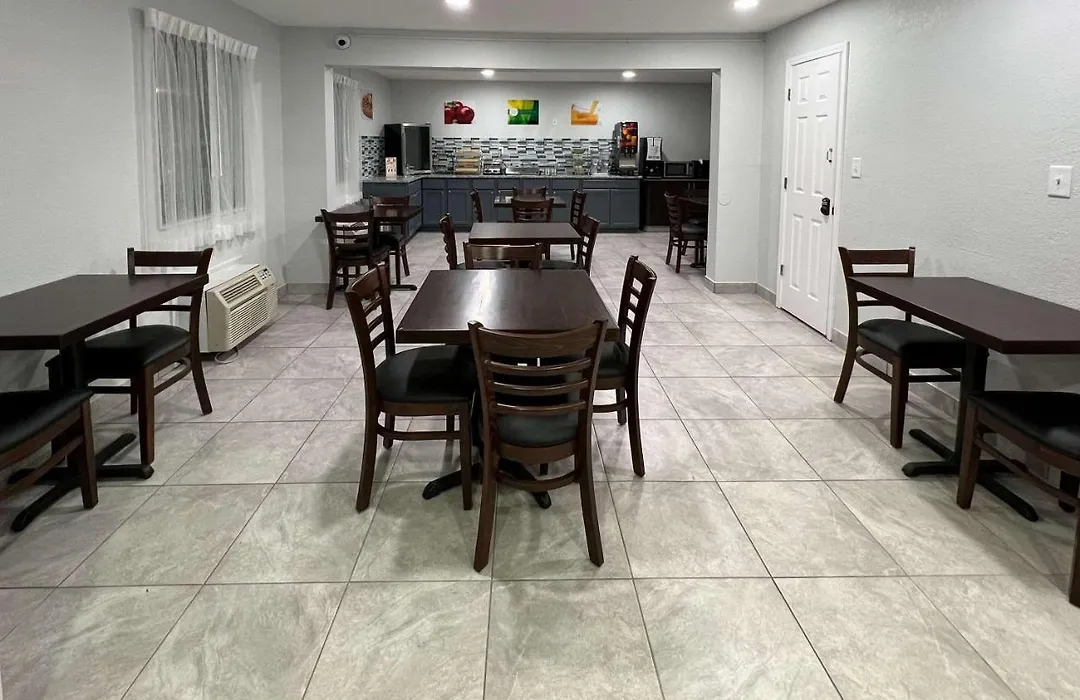 Quality Inn & Suites Columbus West-1