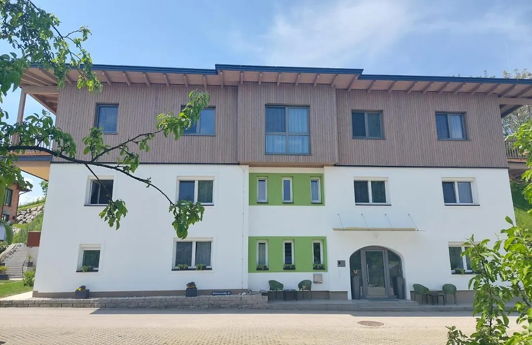 Laudach INN-1