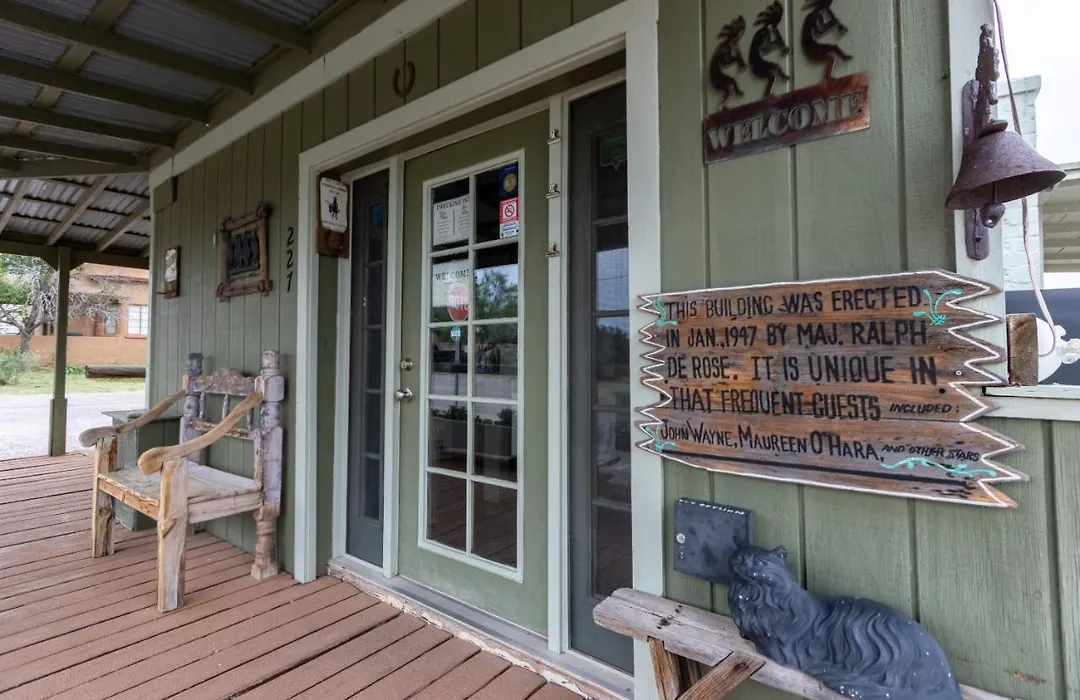 Sagebrush Inn-1
