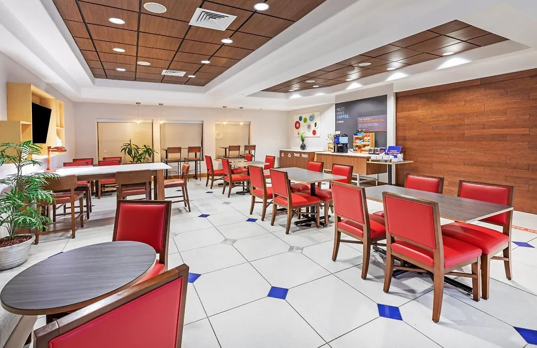 Holiday Inn Express Hotel & Suites Austin Ne-Hutto By Ihg-1