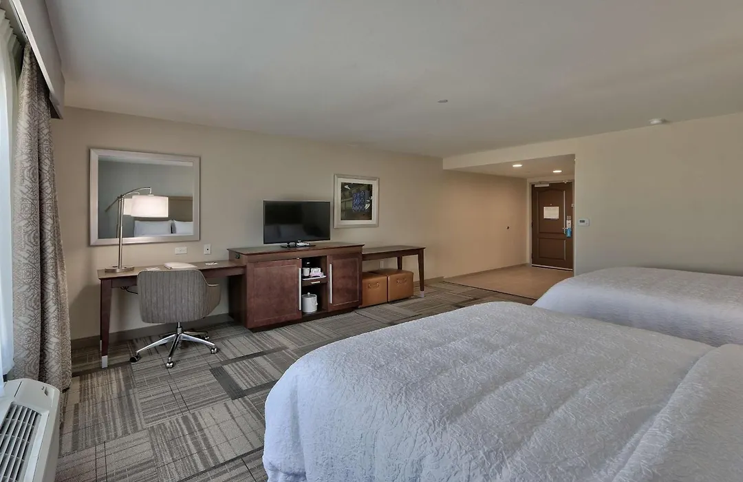 Hampton Inn & Suites Artesia-1
