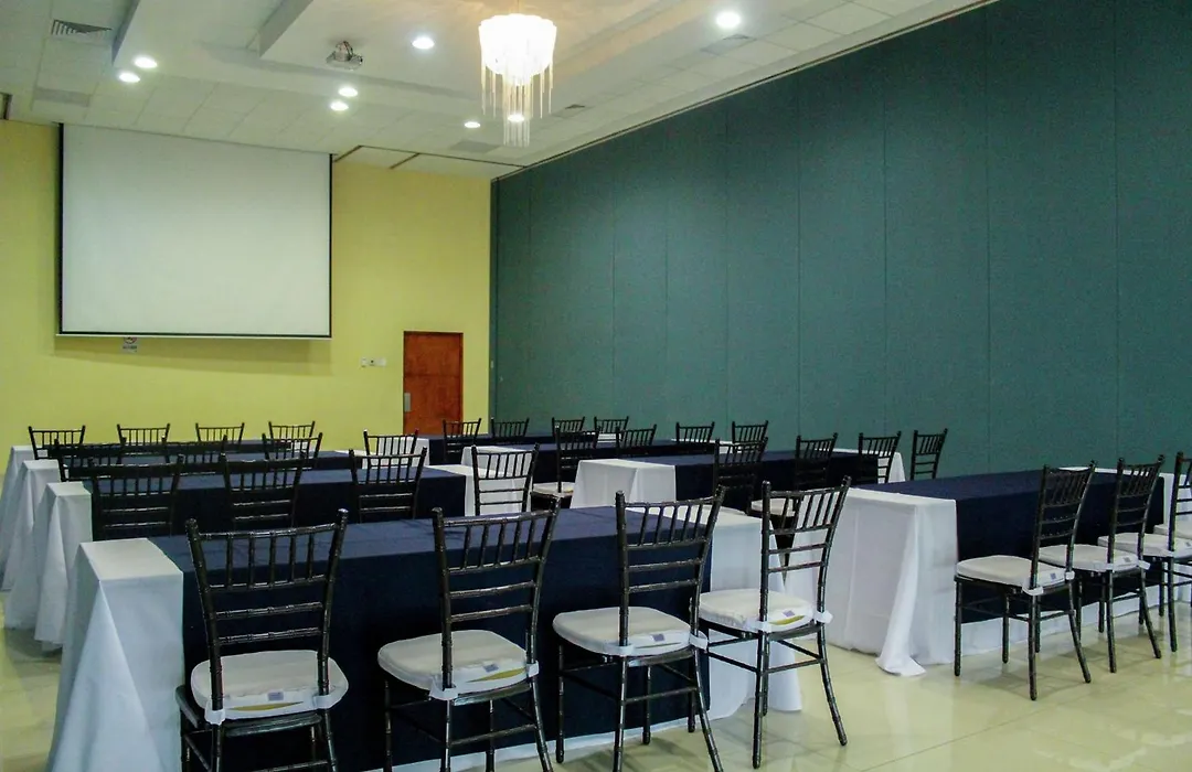 Hampton Inn&Suites by Hilton Aguascalientes Aeropuerto-1