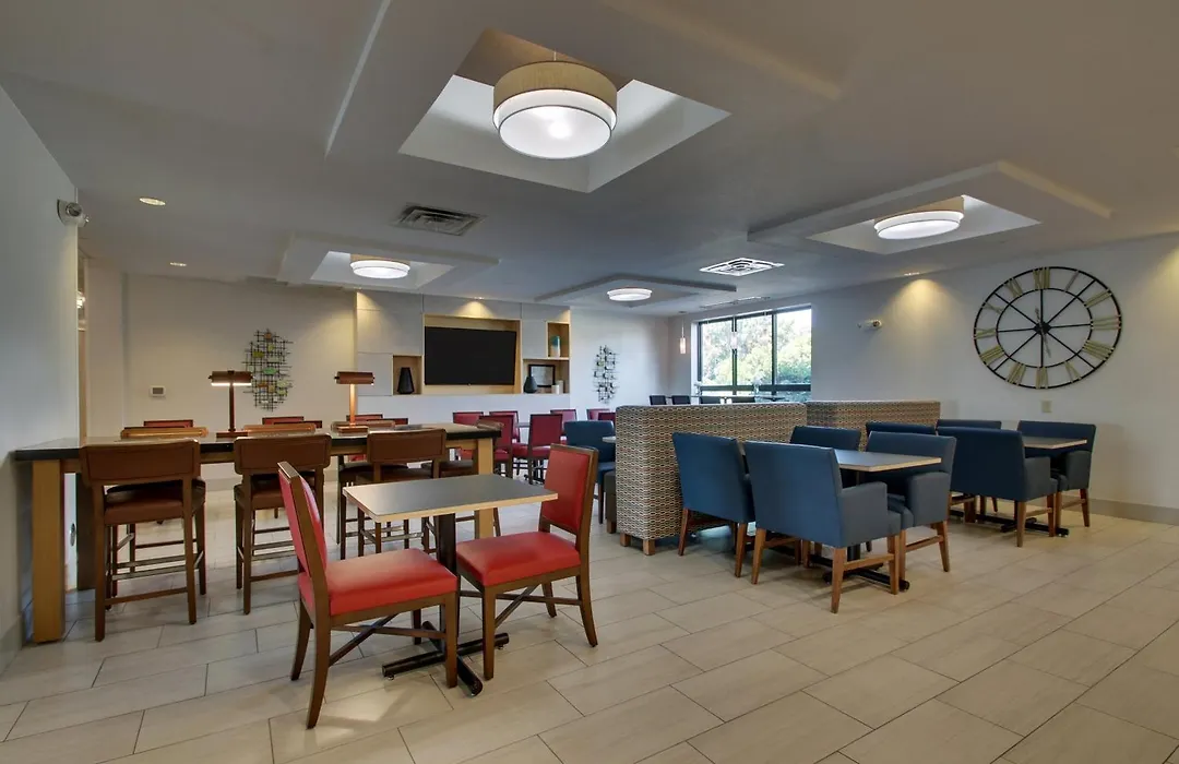 Holiday Inn Express Hotel & Suites Morris By Ihg-1