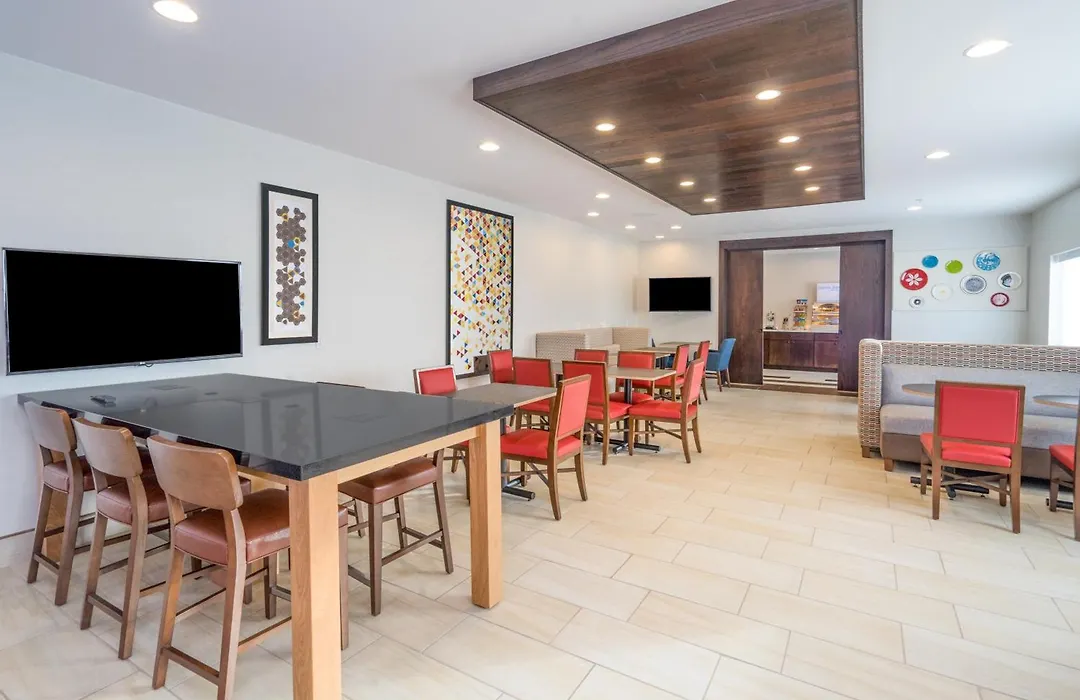 Holiday Inn Express Hotel Howe / Sturgis By Ihg-1