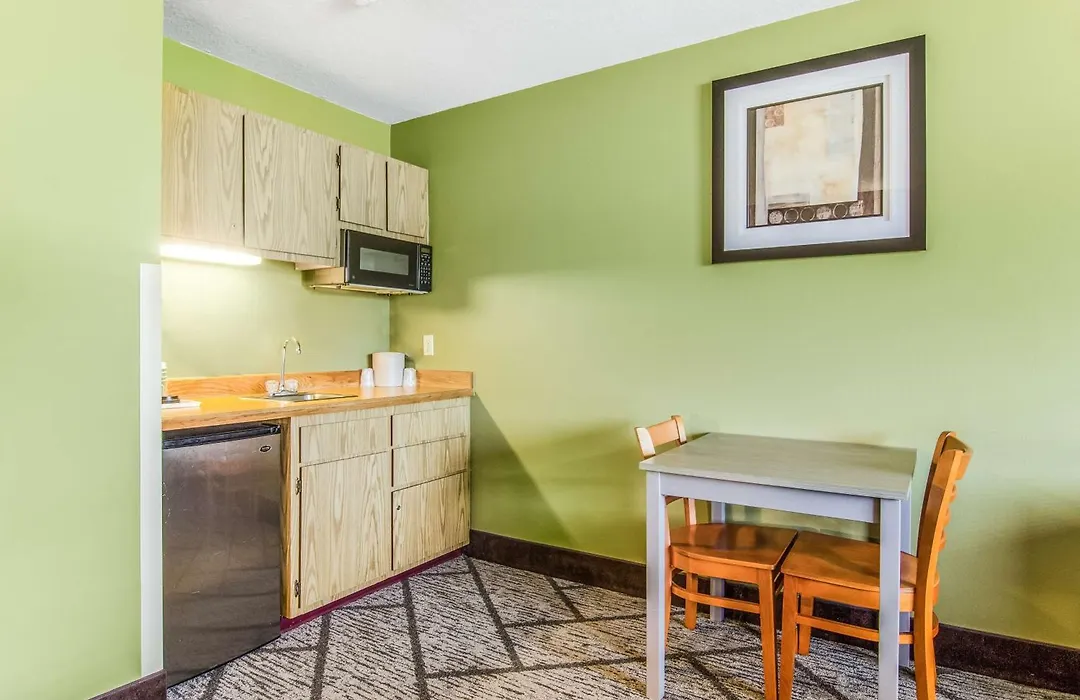 Guesthouse Inn & Suites Poulsbo-1