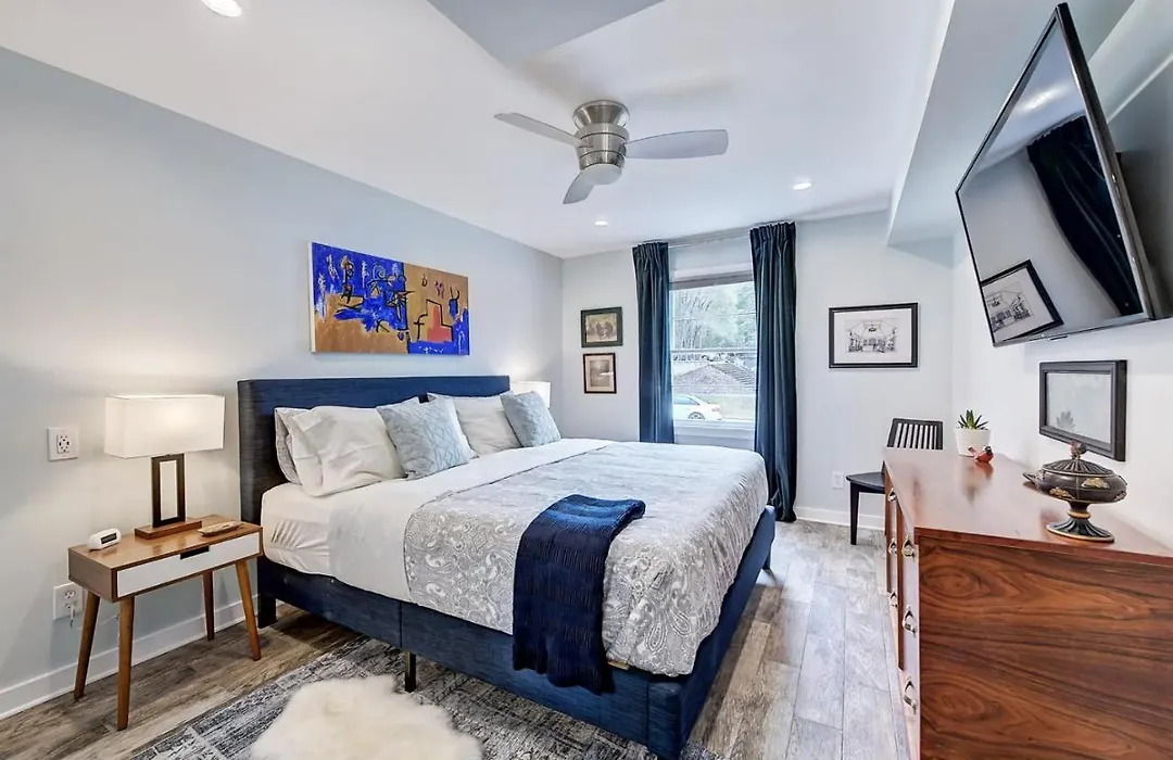 The Home Collection Clt: 510 Queens-1