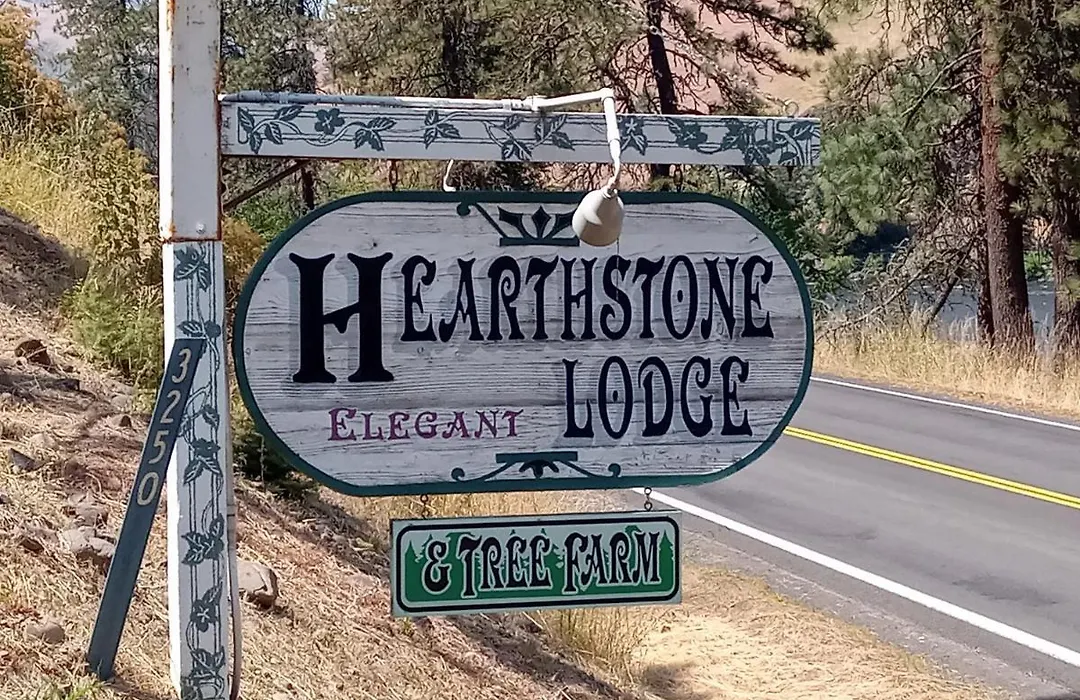 Hearthstone Elegant Lodge-1