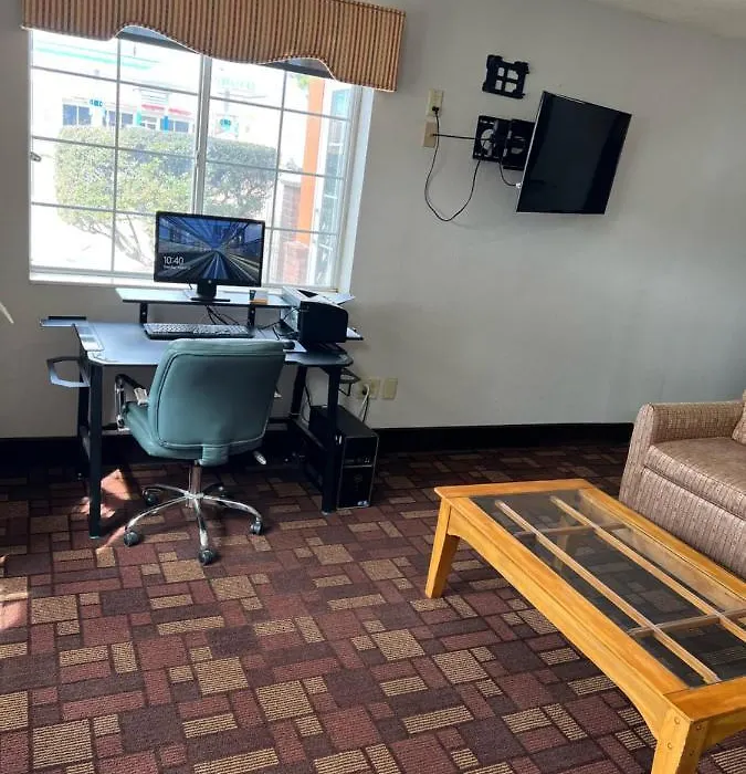 Longhorn Inn & Suites-1