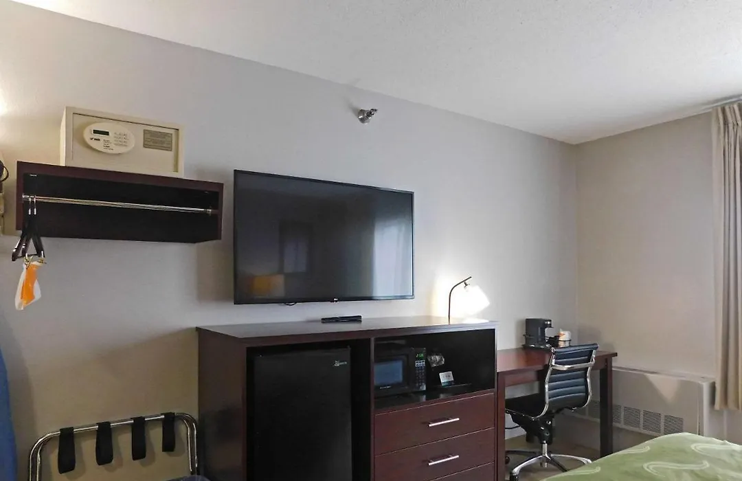 Quality Inn Colchester - Burlington-1