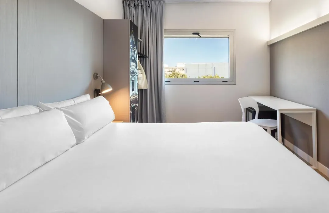 B&B Hotel Valencia Aeropuerto-1