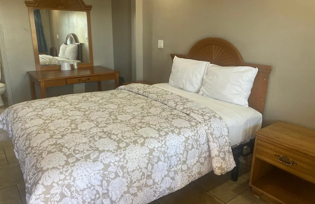 Apple Valley Motel-1