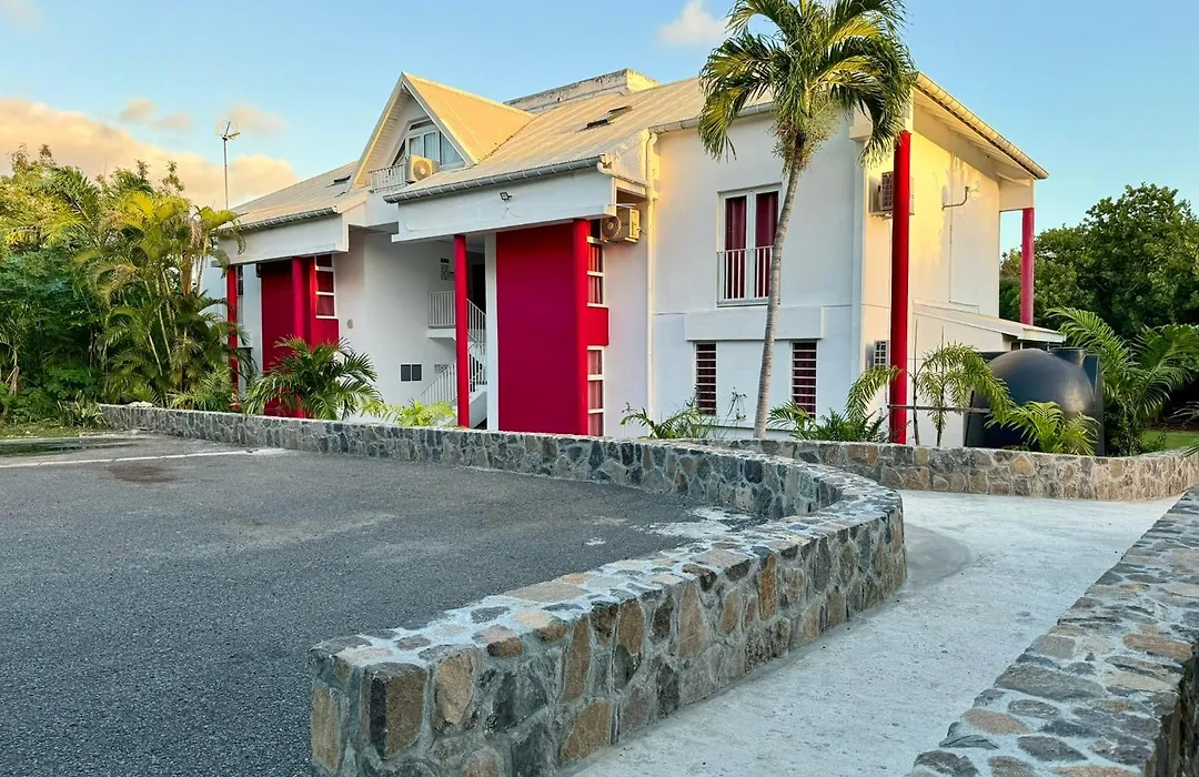 Résidence Le Vallon Guadeloupe Parc Piscine Appartements&Studios&Services hôteliers à la carte-1