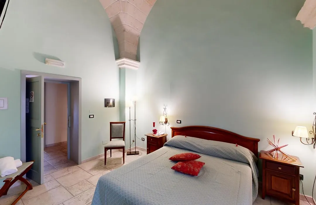Relais Reggia Domizia-1