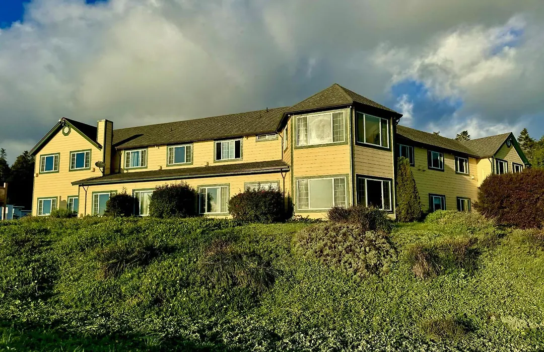 Gualala Country Inn-1