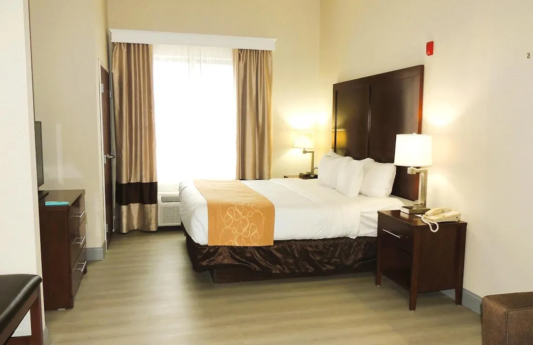 Comfort Suites Twinsburg-1