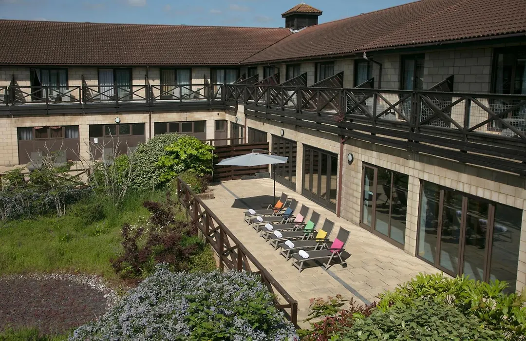 Hampshire Court Hotel & Spa-1