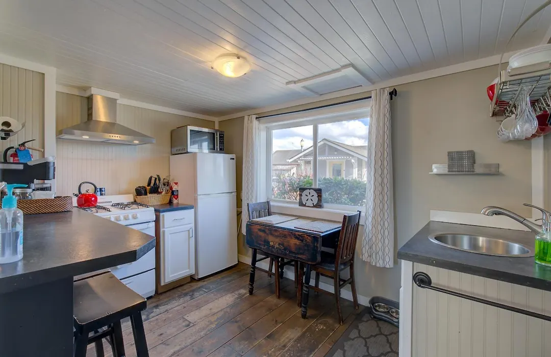 Akari Bungalow #5-1