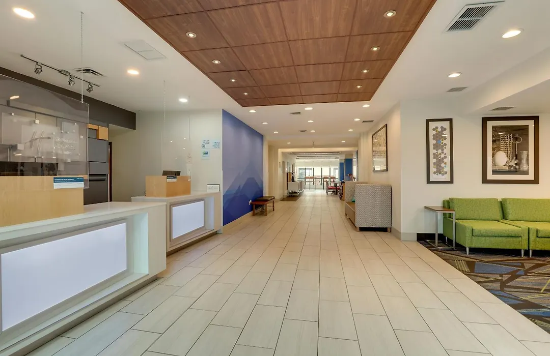 Holiday Inn Express Hotel & Suites Bryan-Montpelier By Ihg-1