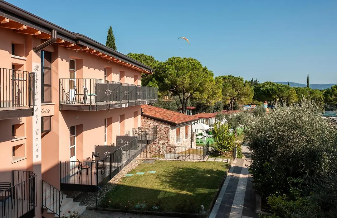 Regina Del Garda Suite-1