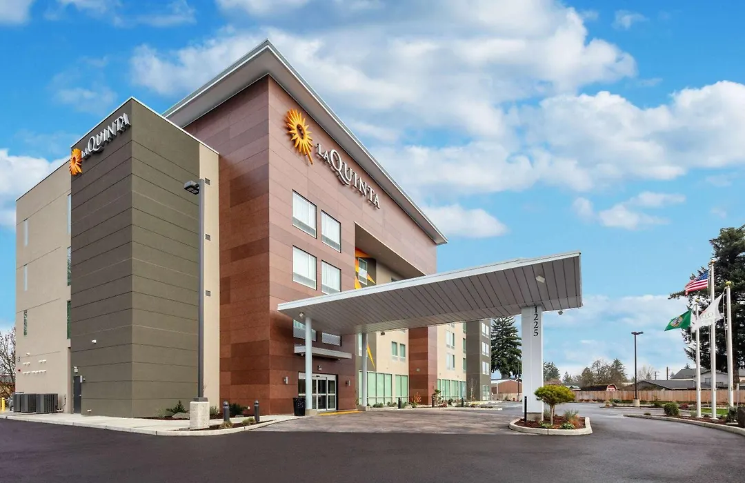 La Quinta Inn & Suites By Wyndham Centralia-1