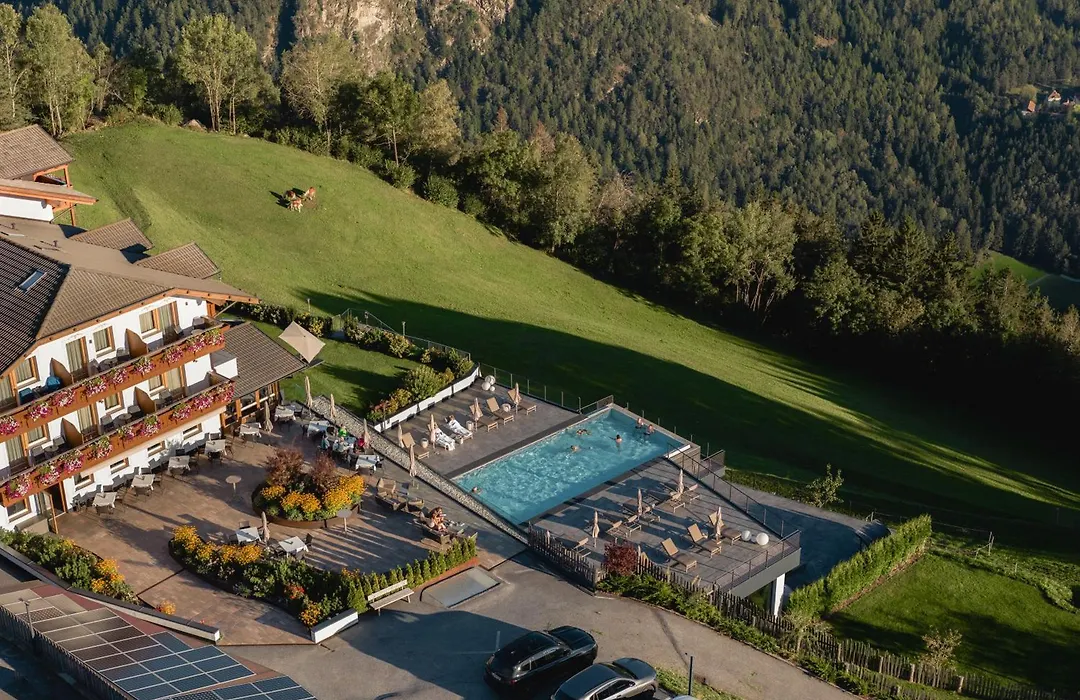 Panoramahotel Huberhof-1