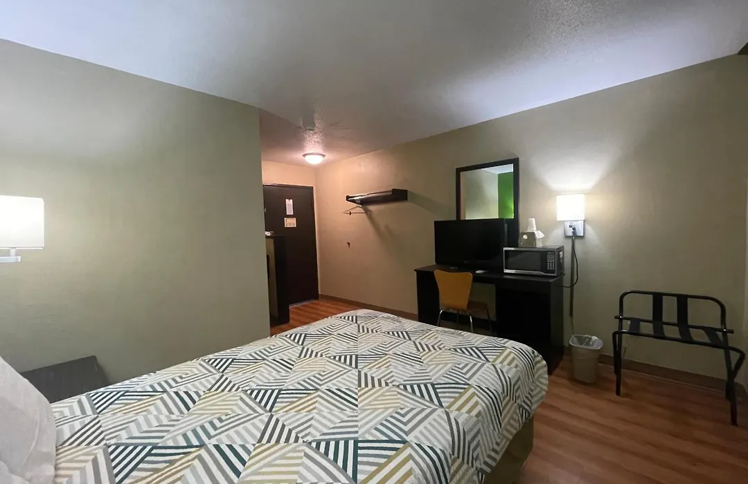 Dakota Inn-1