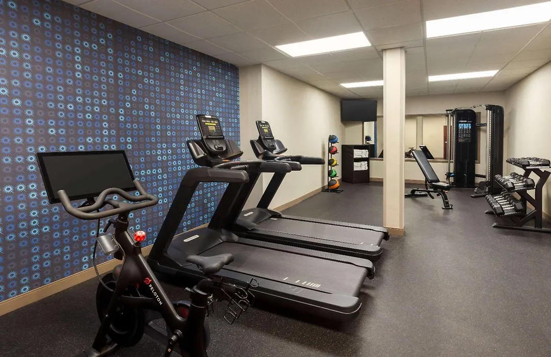 La Quinta Inn & Suites By Wyndham Lake George-1