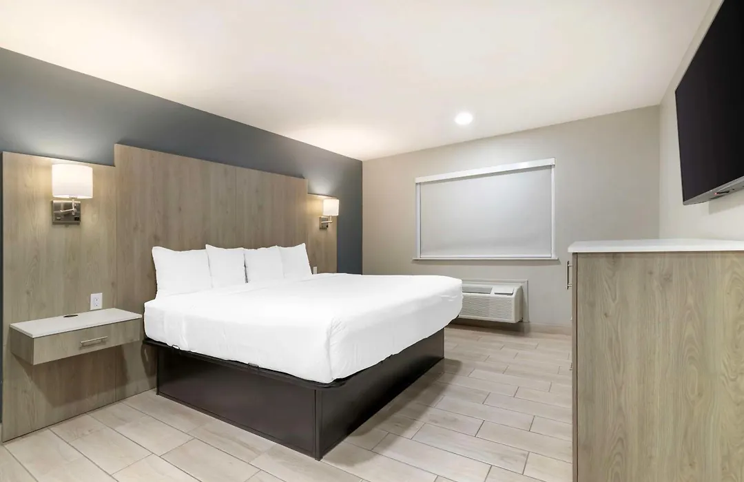 Best Western Plus Edinburg Inn & Suites-1
