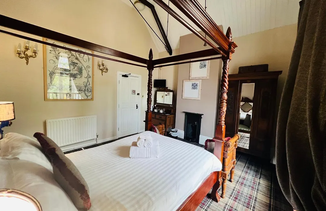 Peak Hotel Castleton-1