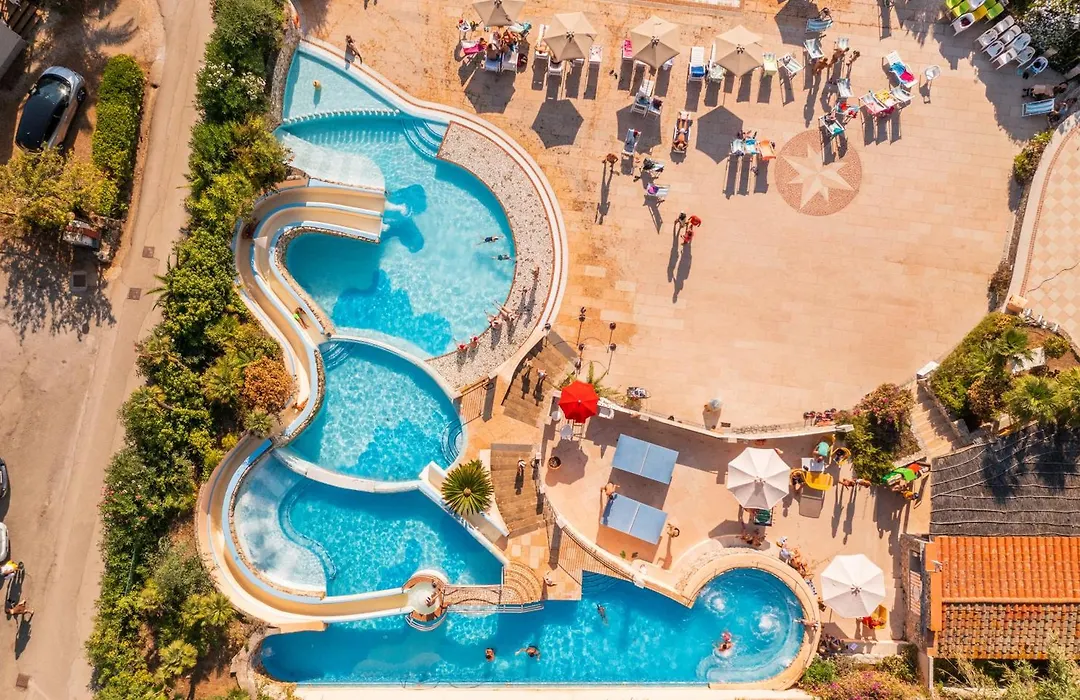 Camping Village Rosselba Le Palme-1