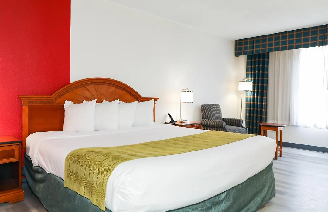 Ramada By Wyndham Cumberland Downtown-1