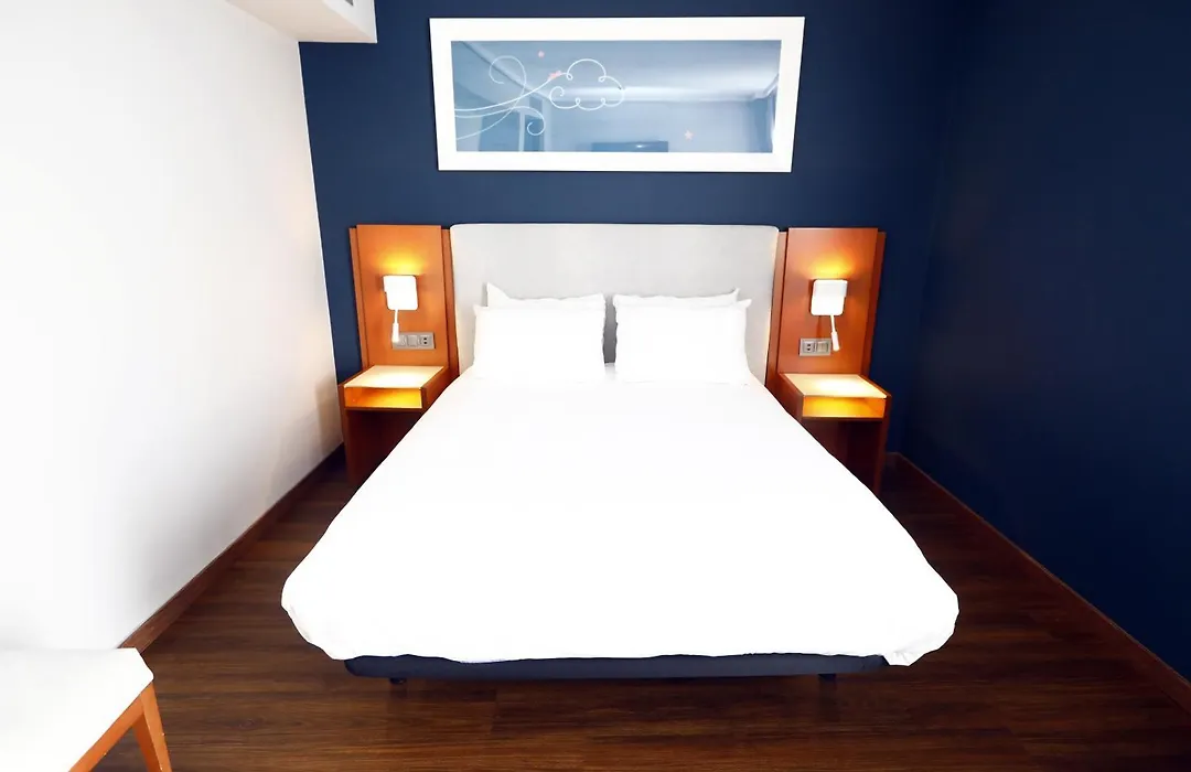 Travelodge Madrid Coslada Aeropuerto-1