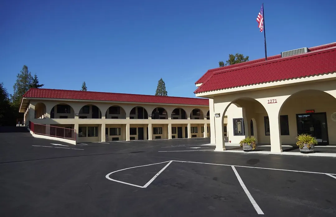 Timberland Inn & Suites-1