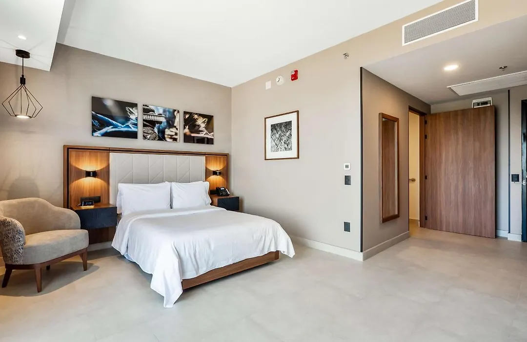 Hampton Inn By Hilton Nuevo Vallarta-1