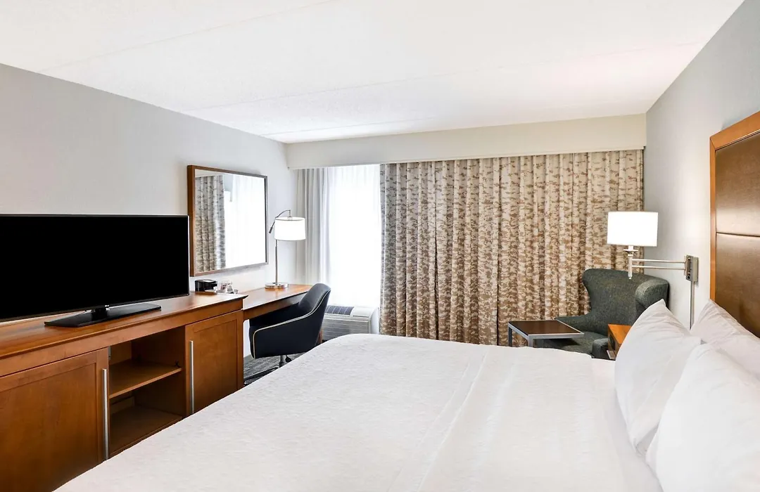 Hampton Inn Albany-Wolf Road-1