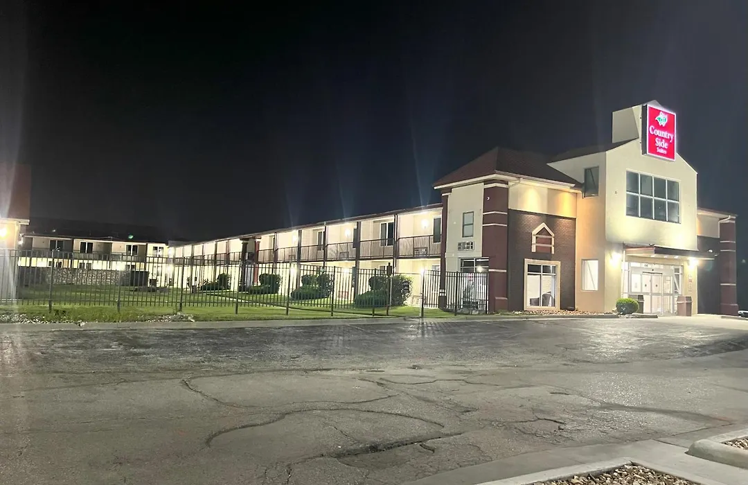 Countryside Suites Kansas City Independence I-70 East Sports Complex Hotel-1