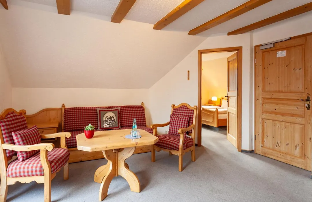 Hotel Sauerlaender Hof-1