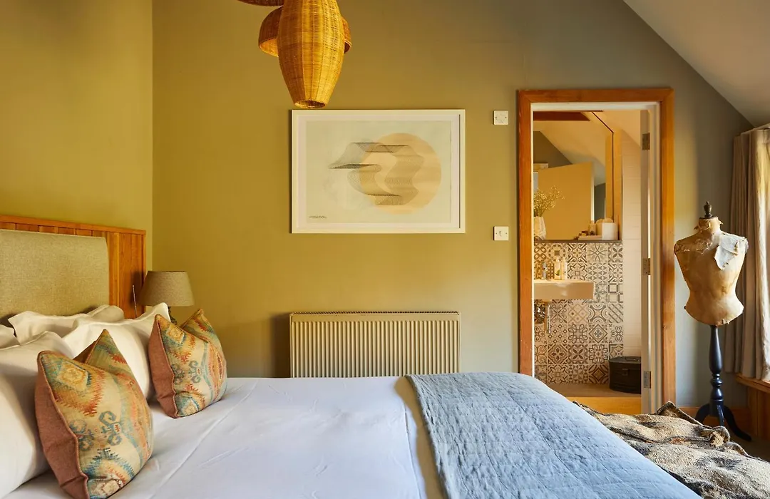 Timbrell'S Yard-1
